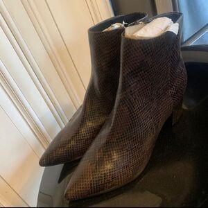 Dyvine bootie by Marc Fisher Sz 8.5